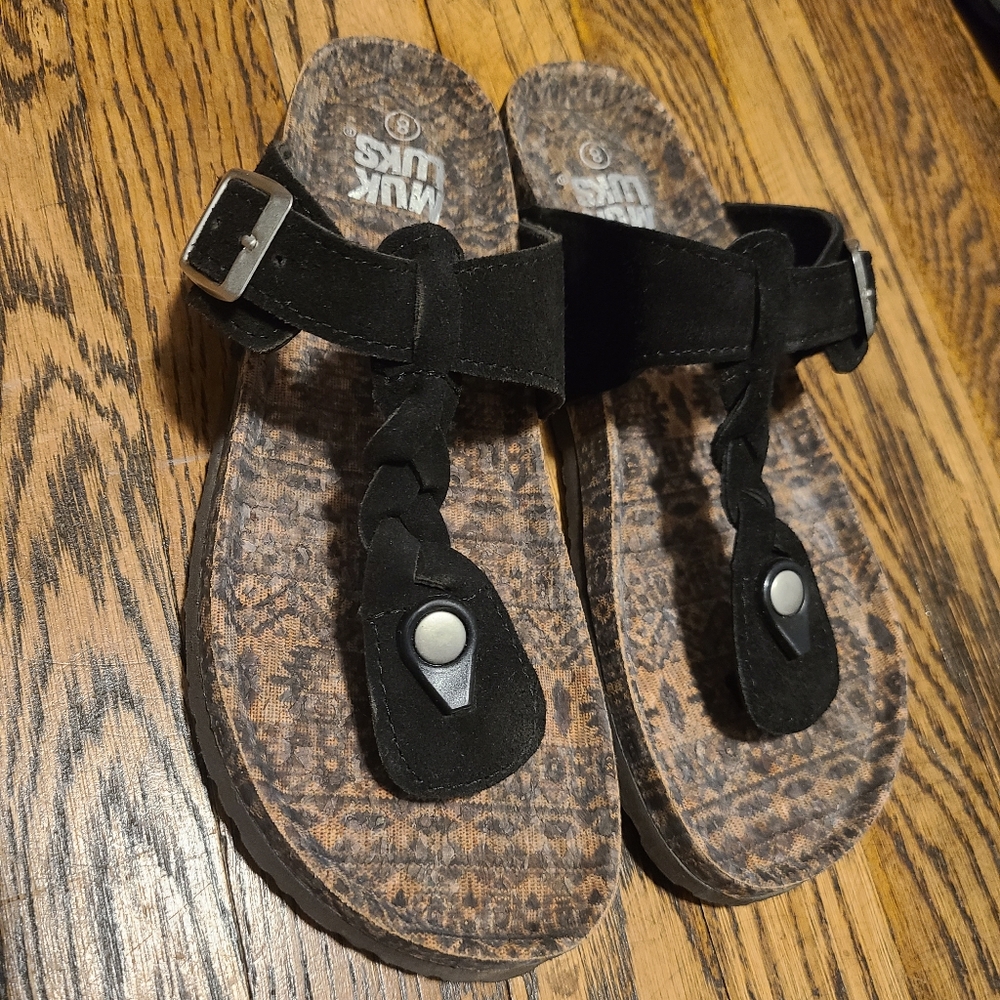 Muk Luk Sandals size 8